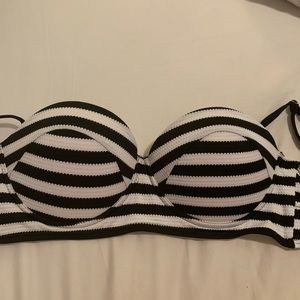 Xhilaration bikini top. Size large